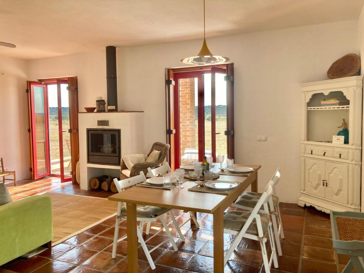 Herdade Da Burquilheira Family Retreat Alcáçovas Esterno foto